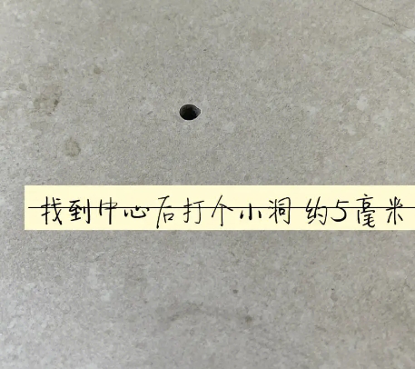 平罗瓷砖空鼓维修公司专业解答在瓷砖铺贴过程中，如果砂料搅拌不均匀，将会带来以下问题